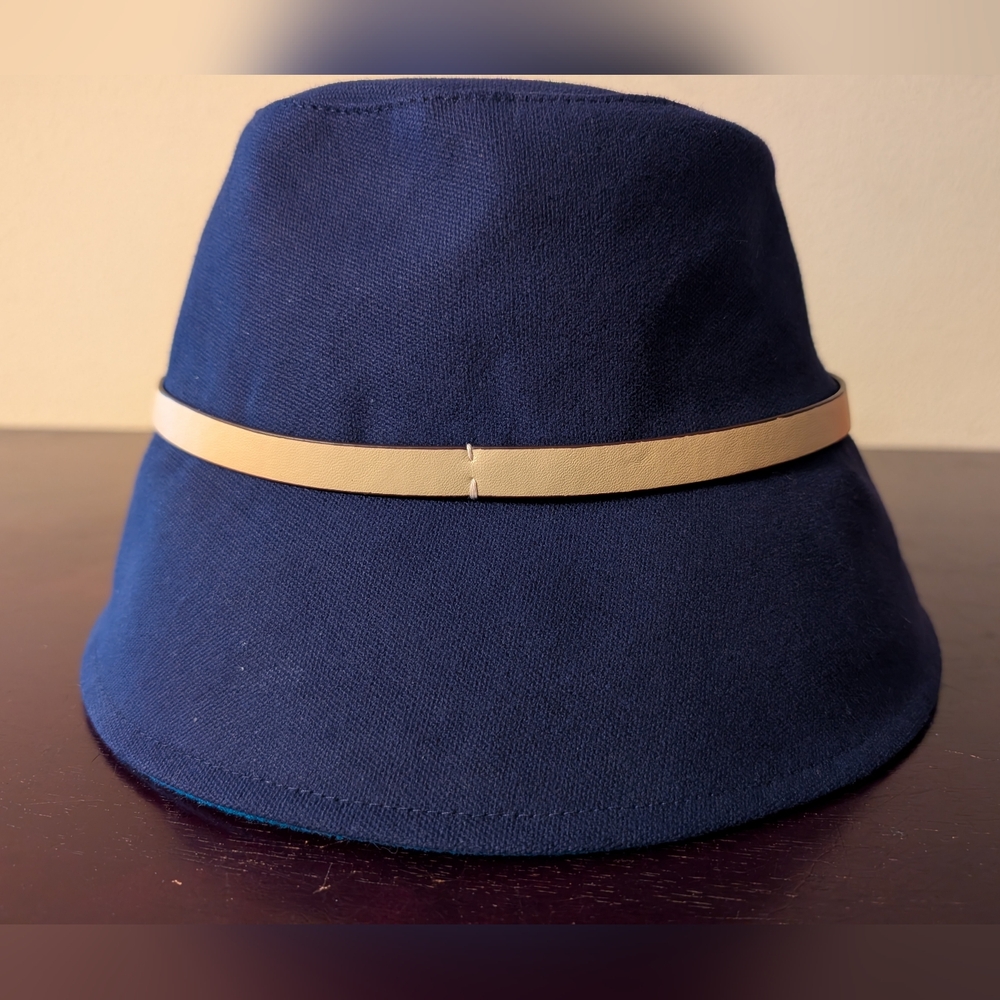 NWT Kate Spade Hats Off Bucket Hat Bonded Canvas Navy Blue Tan Leather Trim - Picture 2 of 12